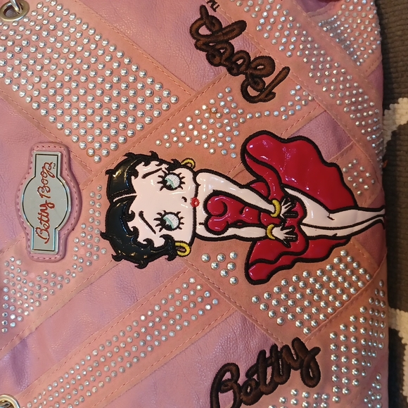 Betty Boop Large Pink Studded Shoulder Bag - Picture 7 of 16